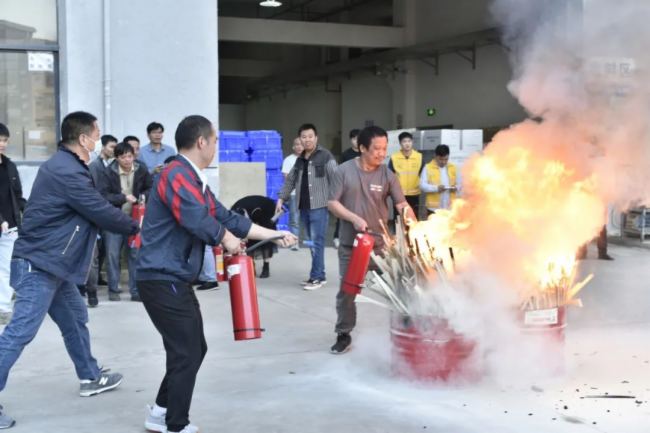 三基音响开展消防演练活动，共创安全生产环境