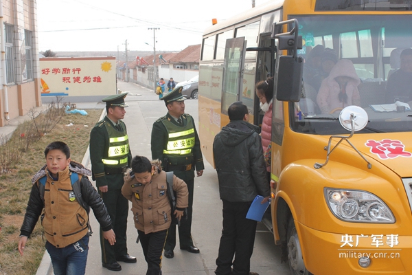 山东烟台边防解宋营所启动春季校车