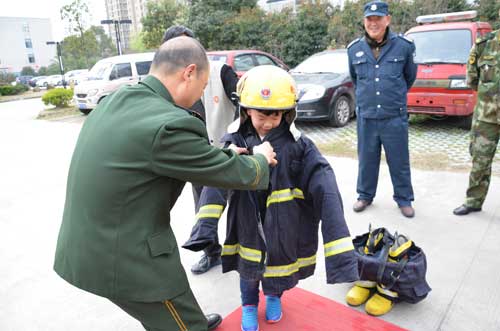 浙江桐乡：安全防范和消防教育从娃娃抓起