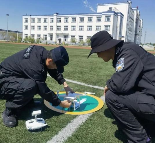 大庆市公安局巡特警支队组织开展警用无人机岗位练兵专项培训