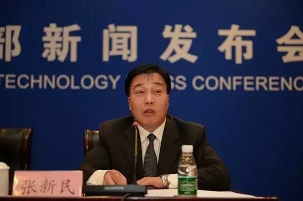 李萌副部长介绍促进科技成果转移转化工作情况