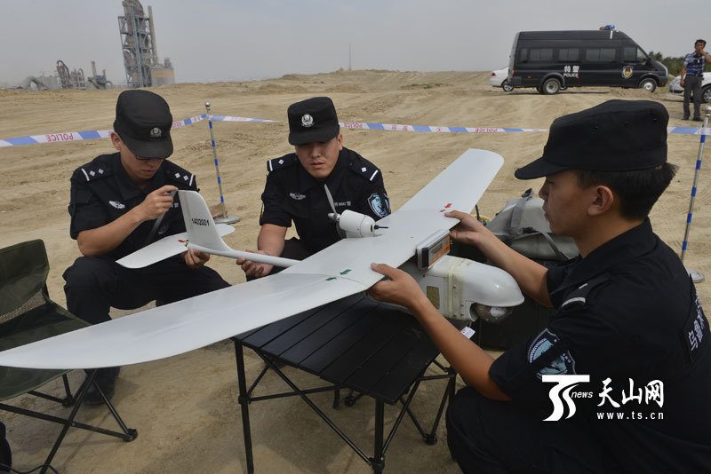 乌鲁木齐市特警齐力备战亚欧博览会安保