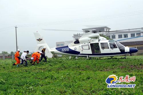 南京警方牵头开展青奥安保社会联动综合演练